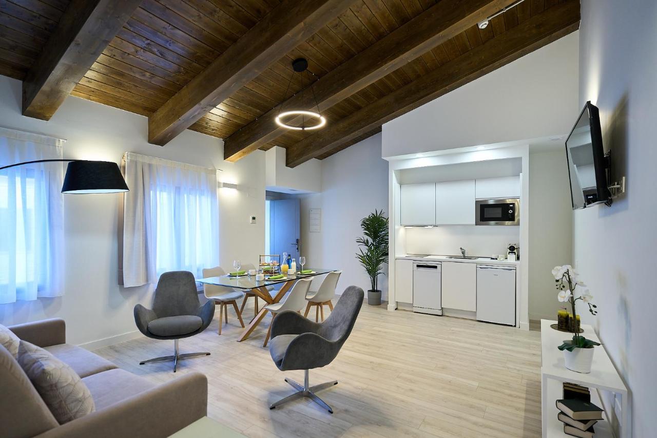 Ines Luna Suites Salamanca Buitenkant foto
